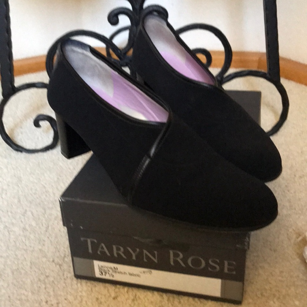TARYN ROSE VTG SUEDE PUMP COMFORT & STYLE GORGEOUS LIKE NEW SZ 37 1/2 ITALY